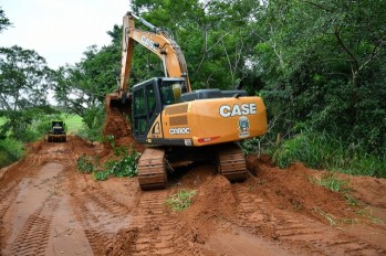 Equipe de Serviços Rodoviários retoma recuperação de estradas