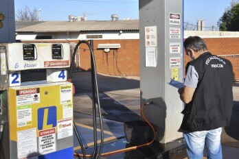 Procon divulga variação dos preços de combustíveis, gás e cesta básica