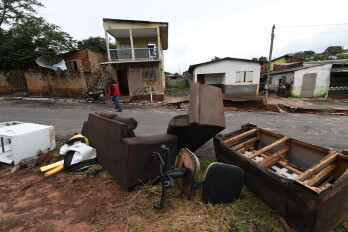 Após forte chuva em Umuarama, secretarias se unem para recuperar estragos