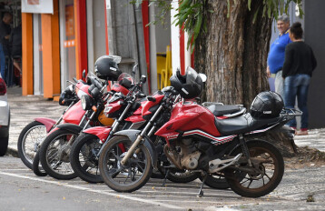 Prefeitura quer oferecer apoio para melhorar condições de trabalho de mototaxistas