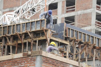 Com 30 mil m² de obras aprovadas, março aponta recuperação da construção civil
