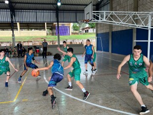 Equipes de Umuarama buscam vagas na macrorregional dos Jogos da Juventude